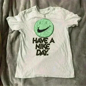 NIKE SPORTSWEAR HAVE A NIKE DAY TEE  mens medium cobalt tint and illusion green